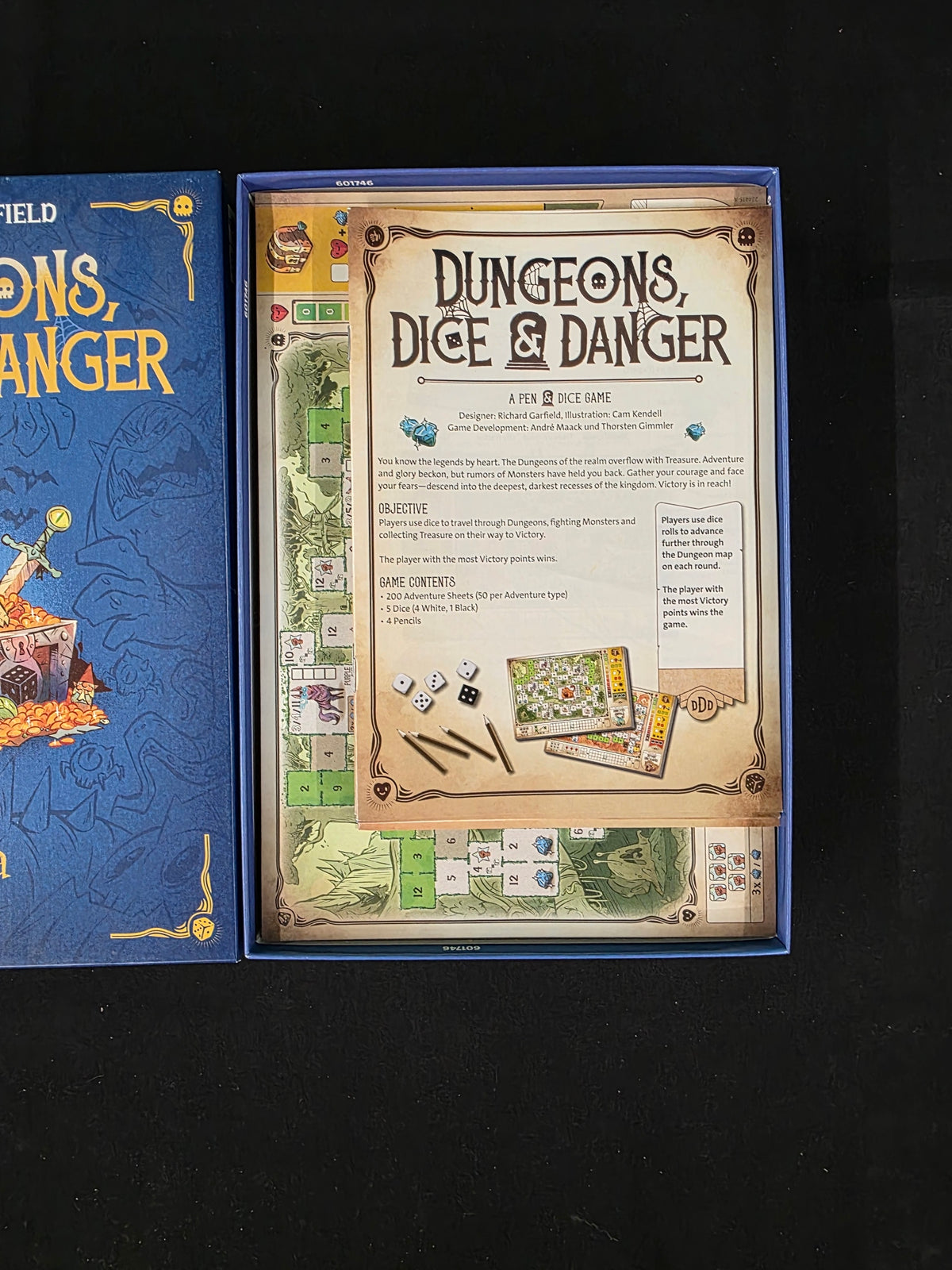 Dungeons, Dice & Danger - Board Game ITA