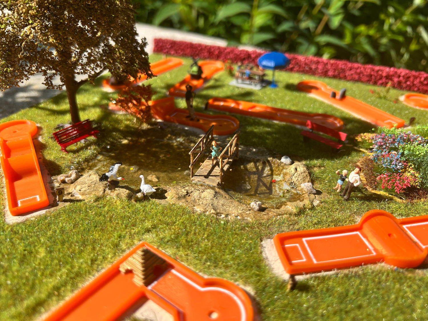 RCD Minigolf 18 Holes H0 Scale DIORAMA