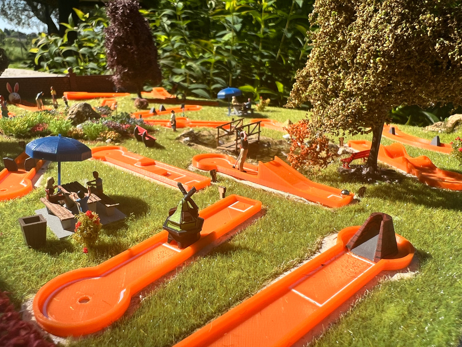 RCD Minigolf 18 Holes H0 Scale DIORAMA