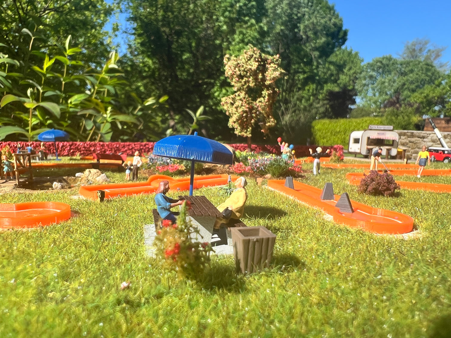 RCD Minigolf 18 Holes H0 Scale DIORAMA