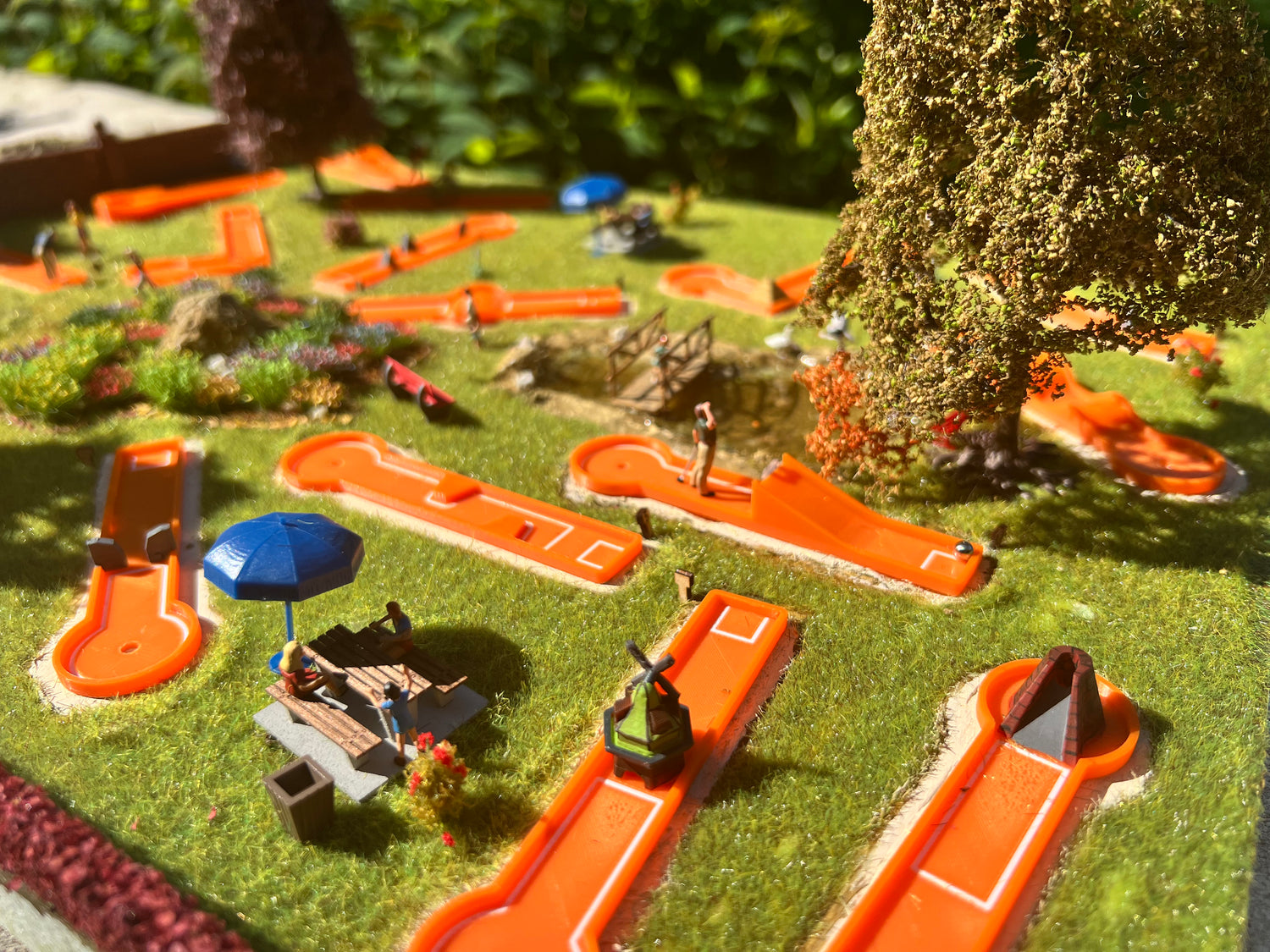 RCD Minigolf 18 Holes H0 Scale DIORAMA