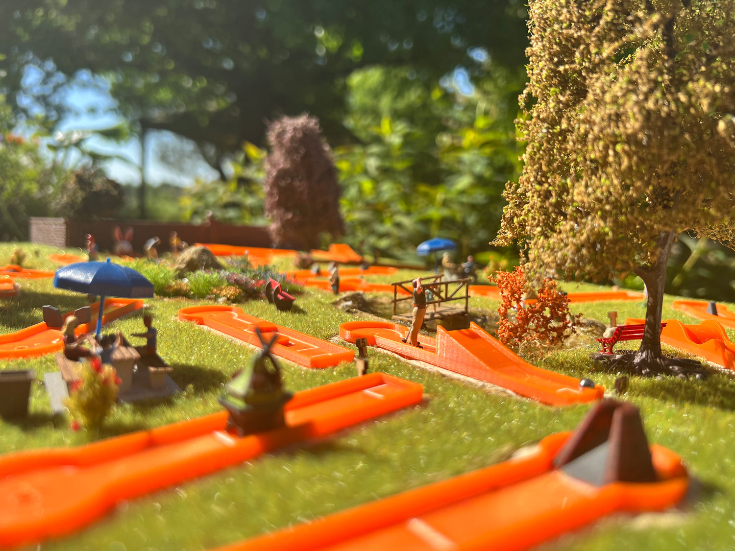 RCD Minigolf 18 Holes H0 Scale DIORAMA