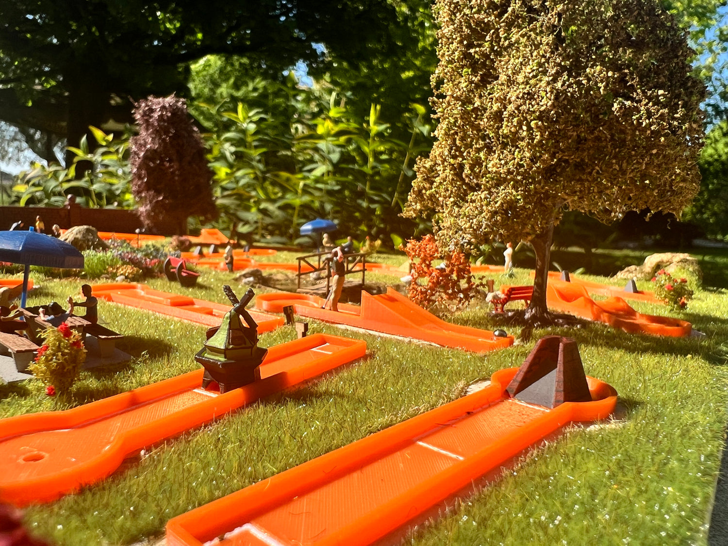 RCD Minigolf 18 Holes H0 Scale DIORAMA